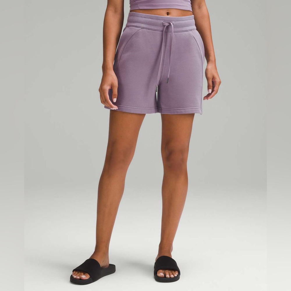 Lululemon Scuba High-Rise Short 5"
